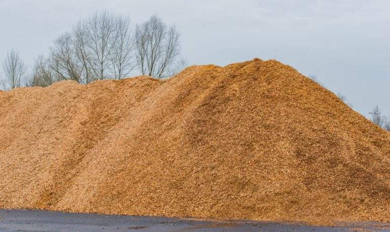 pile-of-mulch-91f65334